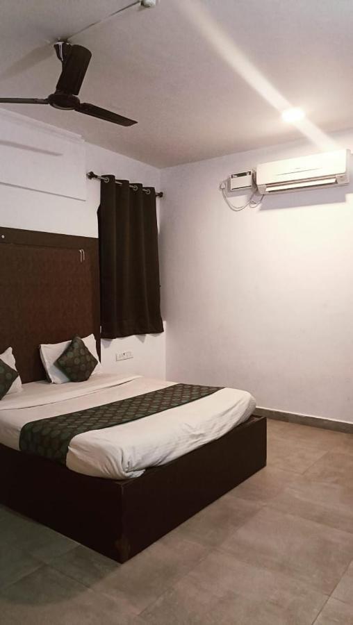 Baga Beach Exotica Hotel Екстериор снимка