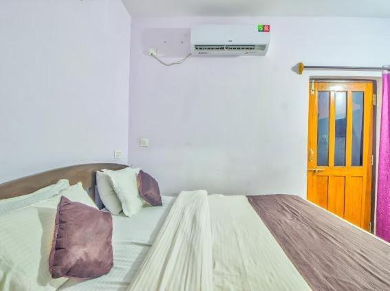 Baga Beach Exotica Hotel Екстериор снимка